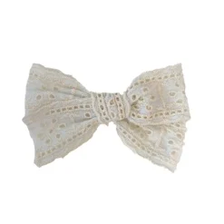 Bow's by Stær Hårpynt*By Staer Franka Hvid Broderi Anglaise