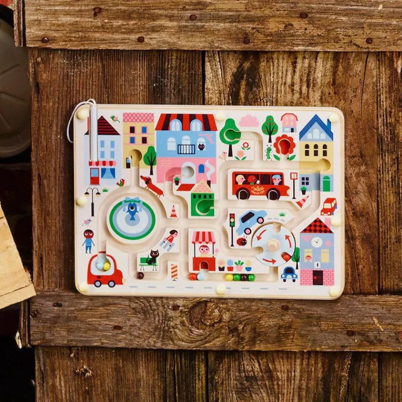 Vilac Blandet Legetøj*Labyrint - Lille By Af Ingela P Arrhenius